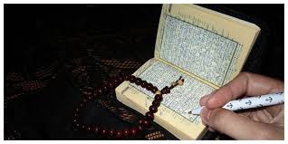 Semoga aja mendatangkan banyak manfaat dan keutamaan untuk yang membaca serta. Keistimewaan Surah Al Falaq Dan An Nas Diantaranya Sebagai Obat Dan Pelindung Dari Sihir Mantra Sukabumi