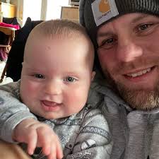 Former NFL cornerback Vontae Davis was found dead Monday at a residence in  South Florida, Davie police confirmed. He was 35. This morning, Davie  Police Officers responded to 6051 SW 178th Avenue