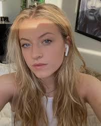 Esmée Lara de Kruiff ✰ (@esmeedkrf.__) • Instagram photos and videos