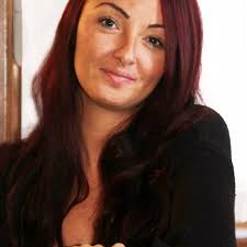 Young mum Adele Higgins fights back from meningitis after skinning her knee 