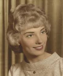 Jill Lollar's Instagram, Twitter & Facebook