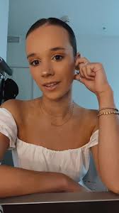 Olivia Eley (@livvyeley)