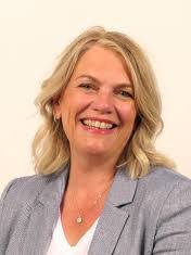 Anne Dunning's Instagram, Twitter & Facebook