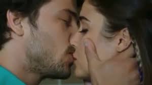 Hande ercel new kissing vedio hande ercel is most famous turkish model and actoress. Hande Ercel Burak Deniz Me Soltaste Vehaber