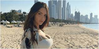 Nabilla faces a big wig problem in dubai! Nabilla Benattia De Retour A Dubai Elle Devient La Risee Du Web Meme Maitre Gims S En Mele