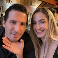 Lauren Dawson and Alexander Shear's Wedding Website