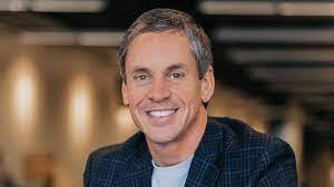 Alex Zorman's Instagram, Twitter & Facebook