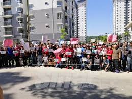 Mesyuarat penubuhan persatuan penduduk apartment laguna biru bagi melantik ajk² penaja telah berlangsung pada hari. Pembeli Harap Pemaju Serah Kunci Mac Ini