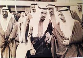 لكويت ترحب بسلمان صوره من الماضي الشيخ صباح السالم الصباح والشيخ جابر الاحمد الصباح والشيخ خالد الاحم Vintage Music Posters Photographic Print Vintage Music
