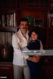 Victor French E Julie Cobb Oltre Ad Aver Recitato Insieme In Little House Furono Anche Marito E Moglie Dal 1976 Al 1978 Victor French Victor Style