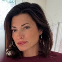 4 "Anna Hallum" profiles