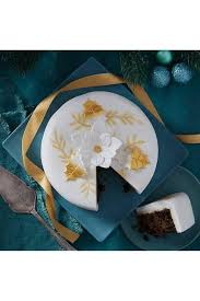 Zesty citrus lifts the aroma. Best Christmas Cake For 2020