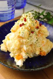 じゃがいもと卵だけ 大人のポテトサラダ by 熊橋麻実 くまみ レシピサイト nadia ナディア プロの料理家のおいしいレシピ レシピ 2021 レシピ 料理 レシピ ポテトサラダ
