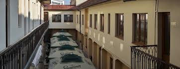 Un tv cu canale prin cablu este disponibil. Cazare Cluj Hotel Cluj Restaurant Cluj Hotel Transilvania