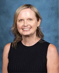 Carolyn Hahn's Instagram, Twitter & Facebook