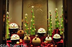 Ars Chocolatum Holiday Decor Xmas Storefront Design