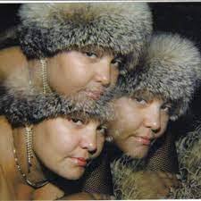 Francine Cutler's Instagram, Twitter & Facebook