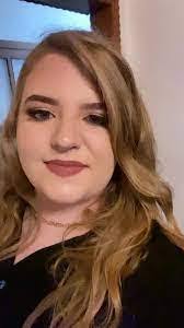 Mari Schulz's Instagram, Twitter & Facebook