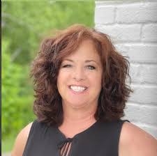 Donna Ratliff's Instagram, Twitter & Facebook