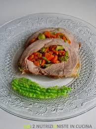 Abbiamo scelto una parte insolita, poco usata ma come. Arrosto Di Vitello Ripieno Di Verdure Con Salsa Di Piselli E Menta Qb Ricette