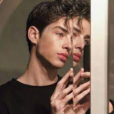 Yosun Goz Texting Erkek Yuzu Fotograf Erkek Modeller