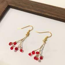 実のなる小枝 ピアス 赤 ピアス 赤 ピアス ドロップイヤリング