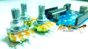 Untuk mengawal arus dan voltan yang boleh dilaras di antara 0 hingga nilai maksimum 2. Potentiometer Perintang Sebagai Analog Input Arduino Matgyver