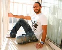 يعتبر الفيسبوك مكانا رائعا للتواصل مع الناس في جميع أنحاء العالم. Ø§Ù„ØµÙˆØ±Ø© Ø§Ù„Ø£ÙˆÙ„Ù‰ Ù…Ù† ÙÙŠÙ„Ù… ØªØ§Ù…Ø± Ø­Ø³Ù†ÙŠ Ø§Ù„Ø¬Ø¯ÙŠØ¯ Ù†ÙˆØ§Ø¹Ù…