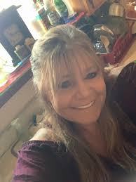 Good morning beautiful humans 🧡 Happy Sunday, enjoy today.