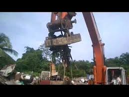 Kami juga mempunyai pengangkutan sendiri untuk mengangkut barang. Hitachi200 Kedai Besi Buruk Excavatormagnetic Tangan Magnet Youtube