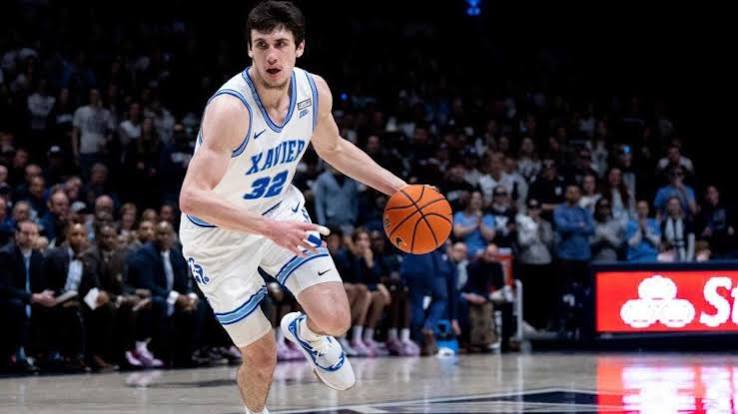 Zach Freemantle injury: Xavier's leading rebounder out at least four weeks after hurting foot - CBS Sports