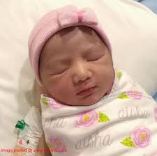 Bagi kaum wanita yang berhijab atau bisa di sebut muslimah model baju sairangan yang di buat berbentuk gamis ini bisa menjadi pilihan. 3 Gambar Wajah Comel Nur Aisha Anak Kedua Erin Malek Pada 10 Februari Lalu Pelakon Erin Malek Dan Suaminya Farriz Fauzy Telah Wajah Gambar Wajah Perempuan