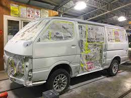 札幌板金 トヨタハイエースバン サビ修理 全塗装 札幌市の板金塗装 キズへこみ事故車の修理 トヨタハイエース 軽バン カスタム バン