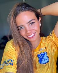 Camila Benavides's Instagram, Twitter & Facebook