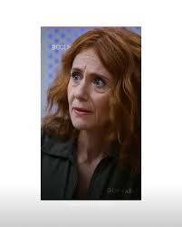 Con ustedes @noraadagio la temida Directora Tronchatoro, Donde cada día es  un desafío. 😣😖😨