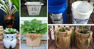 Pensez à peindre l'intérieur de la bordure du pot qui reste visible même lorsqu'elle est chargée de fabriquer des pots de fleurs rigolos avec des bouteilles en plastique. 15 Idees Pour Recuperer Des Bidons En Plastique De Maniere Creative