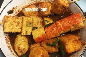 Semenjak pembukaan family mart di malaysia, hidangan oden, iaitu 'street food' tradisi jepun menjadi rebutan ramai. Cara Masak Oden Yang Mudah Sedap Secara Homemade