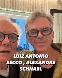 📢 Dica do Dia sobre o Varejo com Luiz Antonio Secco! Se você trabalha com  varejo, sabe que inovação e estratégia são essenciais para crescer. Hoje,  Luiz Antonio Secco traz um insight