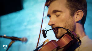 the Offical Website of 10-string fiddler Caoimhín Ó Raghallaigh