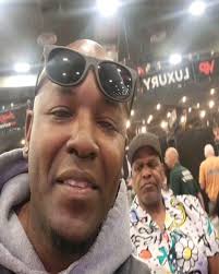 Met one of the coolest cats today. Former Pro Bowler, All because he wanted  to see my Hall of Fame Ring. Duval Love (Steelers, Rams, and Cardinals) ,  His wife was awesome too !!! , #Steelers ...