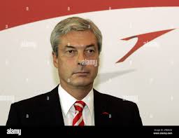 Der Vorstandsvorsitzende der AUA Alfred Oetsch am Freitag, 10. Aug. 2007  waehrend einer Pressekonferenz nach der heutigen ausserordentlichen  Aufsichtsratssitzung in Wien. Bei der Pressekonferenz wurde bekanntgegeben,  dass Marketing-Vorstandsdirektor ...