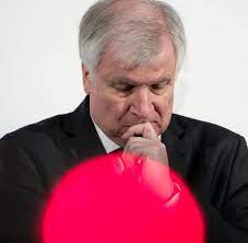 Mit innenminister seehofer hat sich erneut ein mitglied des bundeskabinetts mit corona infiziert. Migrationsstreit Was Seehofer Mit Dem Kampf Gegen Merkel Bezweckte Welt