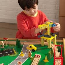 4 years is the age when kids start to learn and exploring different things around them in their own way. Building Toys 4 Year Old Boy Online