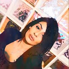 L'eleganza e la bellezza senza tempo di Angelina Jolie incantano Venezia 🤩  L'attrice protagonista dell'attesissimo film “Maria”, dedicato alla  cantante lirica Maria Callas, ha sfilato sul red carpet con la classe che