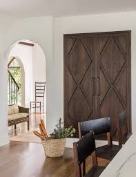 See This Spanish Modern Dream Home In Hillsburough A Refresh Of Old World Style Where Crisp W Spanish Home Decor Mediterranean Home Decor Modern Spanish Decor