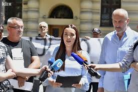 U svojoj izjavi, muriz memić pominje i laže da se desilo nešto, nekim našim bivšim ucentralnom dnevniku gost je arijana memić sestra ubijenog dženana memića. Muriz I Arijana Memic Nakon PrivoÄ'enja Alise Mutap Ovim Smo Pokazali Da Smo Govorili Istinu