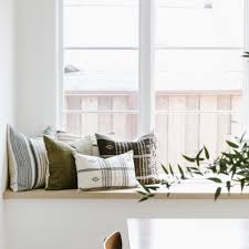 At its core, being a minimalist means intentionally promoting the things we most value and removing everything that distracts us from it. Minimalist Style And Decor Ideas