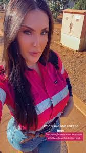 Anna Digirolamo's Instagram, Twitter & Facebook