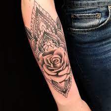 Modele tatouage femme 3d dessins tatouage mandala femme. 100 Magnifiques Tatouages Avant Bras Pour Femme Tatouez