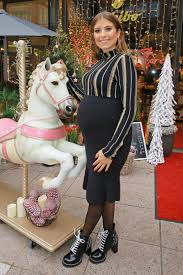 Cathy hummels (33) zeigt im netz auch häufig ihren kleinen sohn ludwig (3). Cathy Hummels Die Schonsten Looks Ihrer Schwangerschaft Gala De